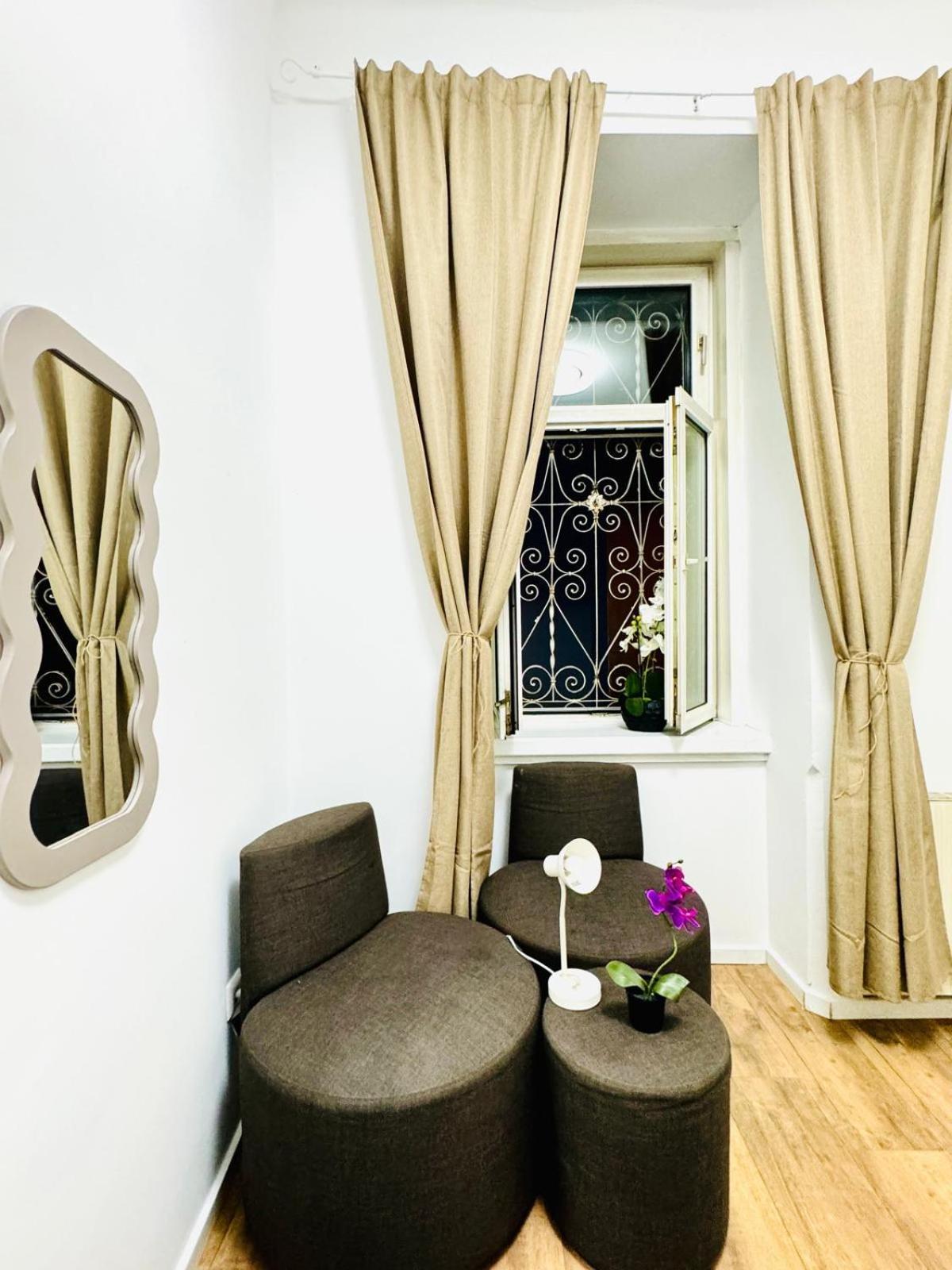 Cozy 9Br Shared Apartment, Only 12Min Walk To Augarten Vídeň Exteriér fotografie